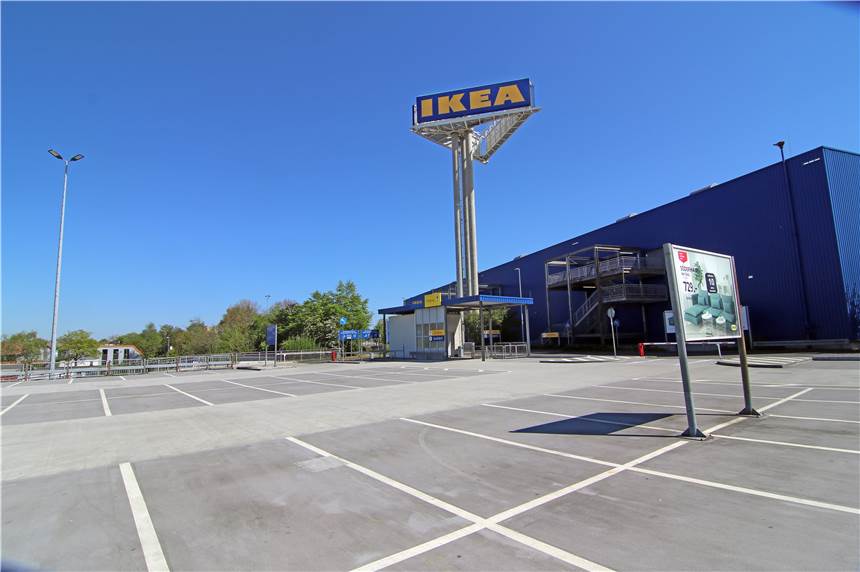 Nun doch: Ikea öffnet sein Einrichtungshaus in Dortmund Bisher zeigte sich gähnende Leere auf dem Ikea-Parkplatz in Dortmund-Kley. Das wird sich wohl bald ändern.