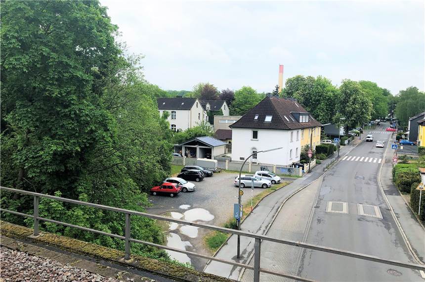 S-Bahnhof im Dortmunder Westen bekommt eine neue Park+Ride-Anlage Bislang gibt es am S-Bahnhof Kley nur eine provisorische P+R-Fläche mit tiefen Schlaglöchern. Das soll sich zukünftig ändern.