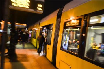 Bitte einsteigen: Die M10 hat den Ruf eines Nachtschwärmer-Expresses. Foto: Christophe Gateau