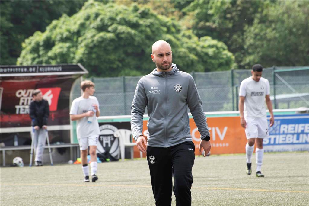 Rote Karte ist der Knackpunkt im Kellerduell Bittere Niederlage für die U19 des TuS Haltern am See: Gegen die TSG Sprockhövel verloren Deniz Bozoglu und sein Team knapp mit 0:1.