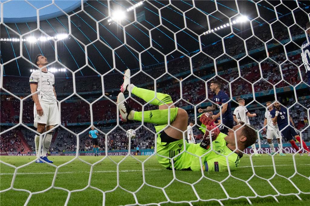 EM-Fazit: So lief es für die BVB-Spieler bei der Europameisterschaft Bitterer Moment für Mats Hummels: das Eigentor gegen Frankreich.