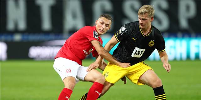 BVB-U23 tritt auf der Stelle: Trostloses Remis beim Hallenschen FC
