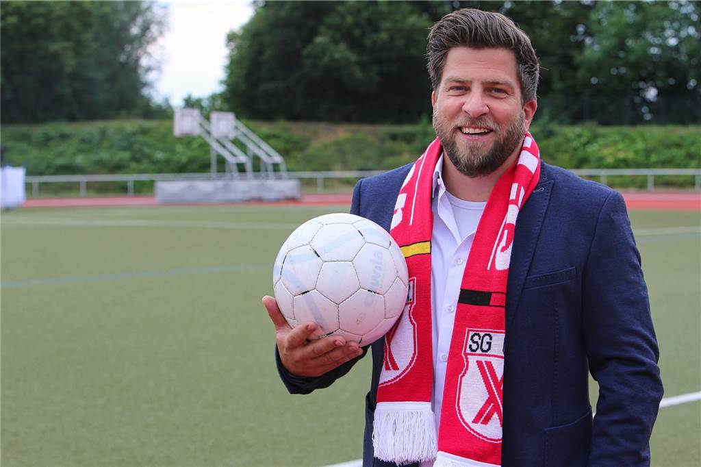 Fußballer dürfen wieder auf die Plätze: Mindestens zwei Klubs legen los Björn Klieve, Vorsitzender der SG Castrop.