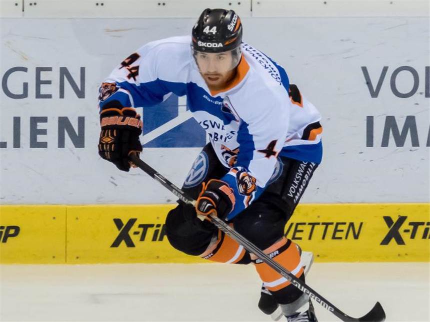 Grizzlys Wolfsburg verlängern mit Björn Krupp Björn Krupp hat seinen Vertrag bei den Grizzlys Wolfsburg bis 2019 verlängert. Foto: Peter Steffen