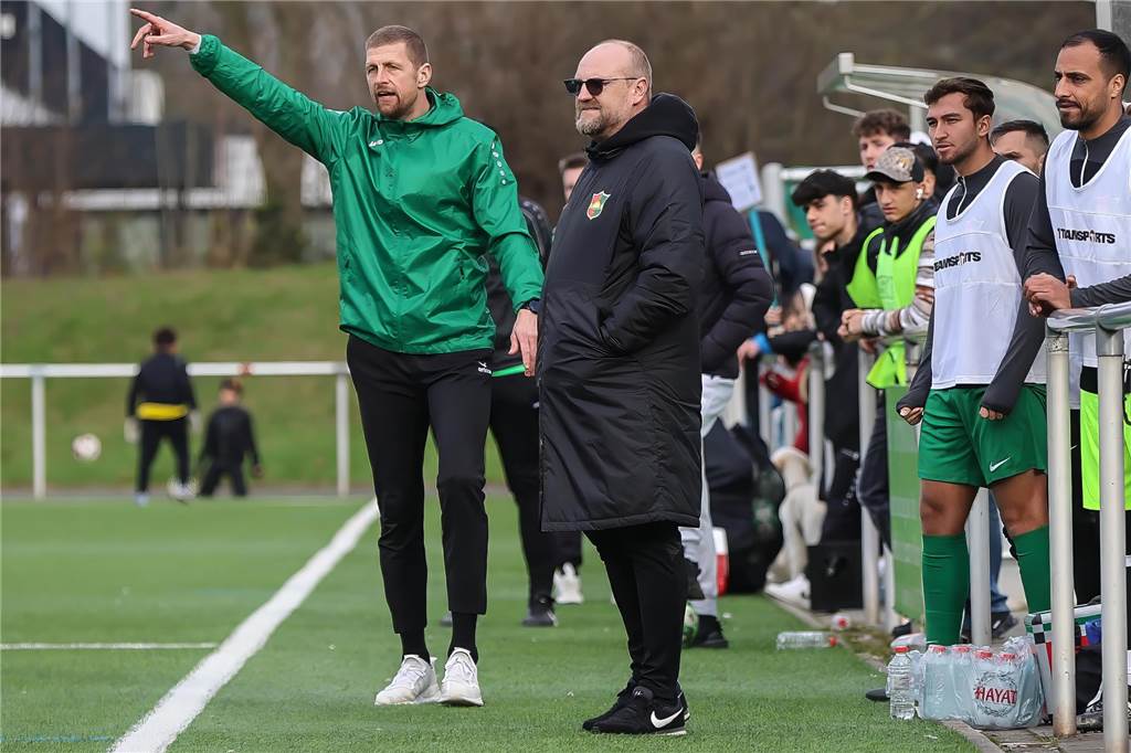Alle Wechsel von der Ober - bis Bezirksliga : Die große Dortmunder Wechselübersicht Björn Sobotzki (l.) ist mit dem FC Roj in die Landesliga aufgestiegen.