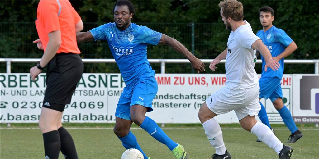 BW Alstedde fertigt Viktoria Kirchderne ab – Ein Spieler ist nicht aufzuhalten Blau-Weiß Alstedde und Issaka Aruna hatten wenig Probleme mit Viktoria Kirchderne.