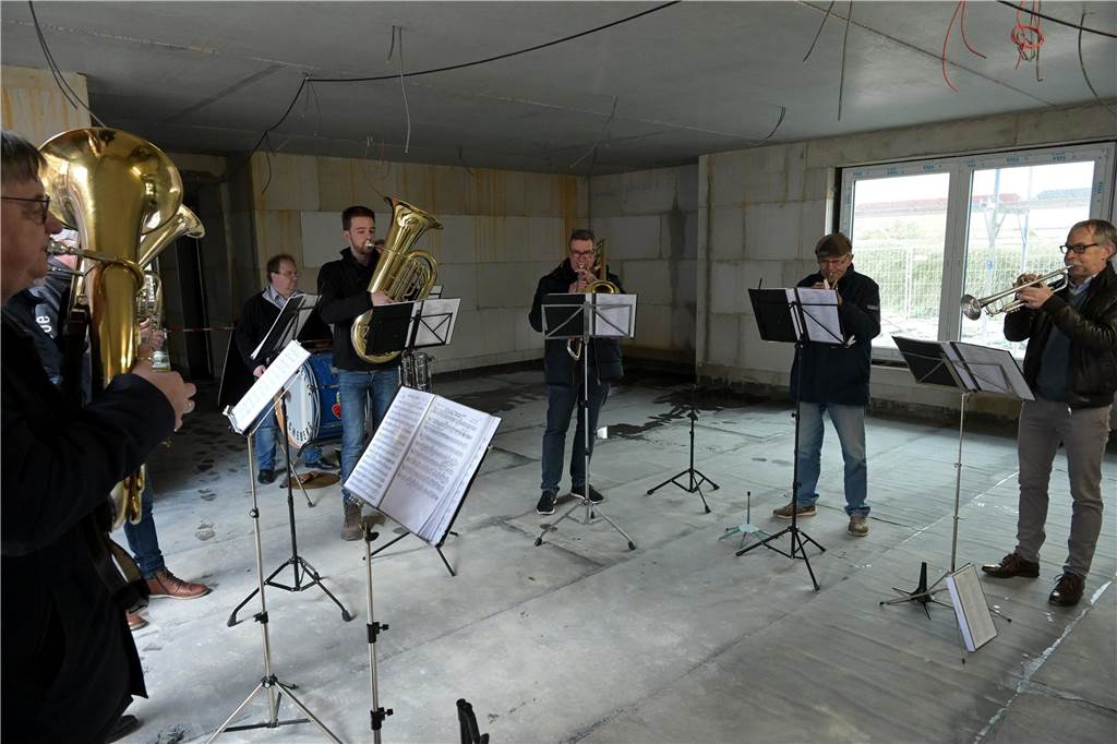 Blechbläser spielten für die Gäste.