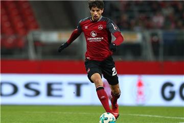 Bleibt dem 1. FC Nürnberg erhalten: Verteidiger Lukas Mühl. Foto: Daniel Karmann