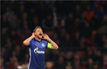 Bleibt er oder geht er? Es ist derzeit keine leichte Situation für Schalkes Benedikt Höwedes.