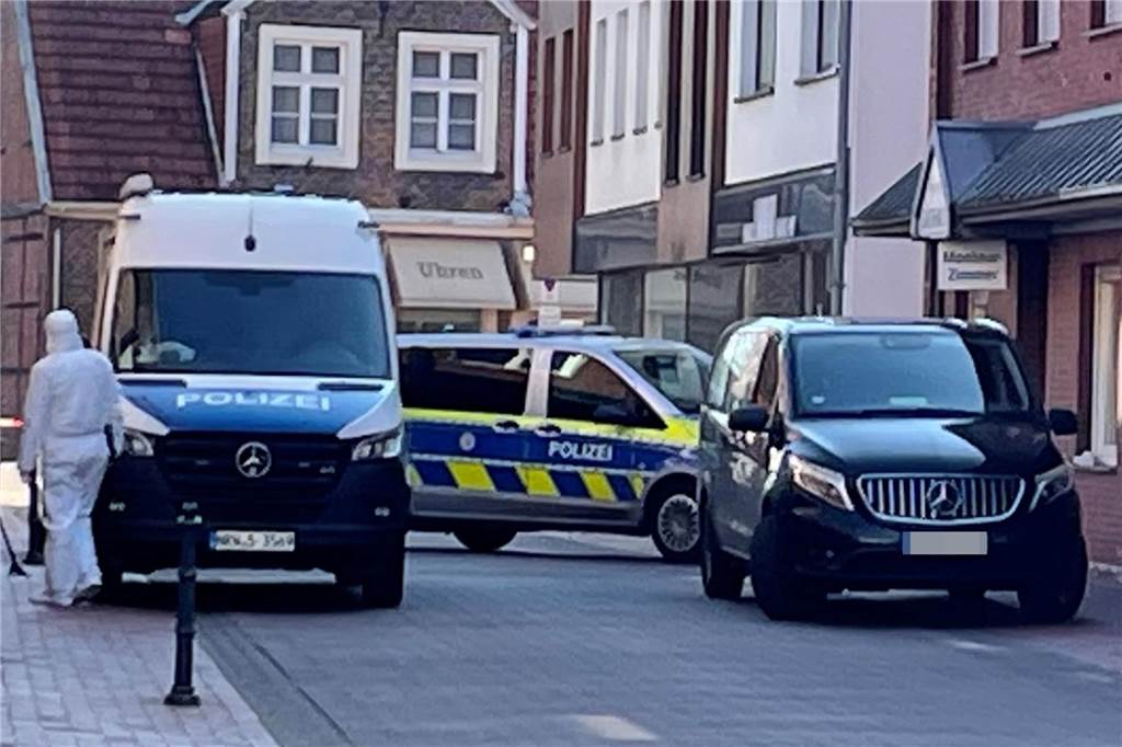 Blutbad in Legden: Tötungsdelikt erschüttert das ganze Dorf Blick auf den Tatort in Legden.