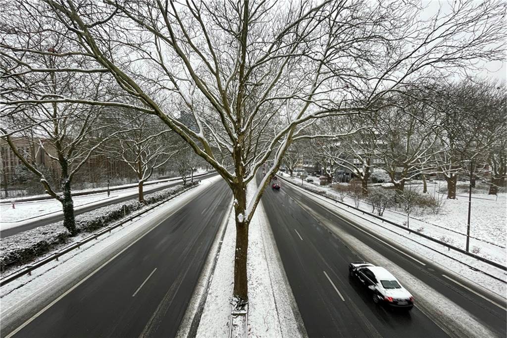 Blick auf die B1.