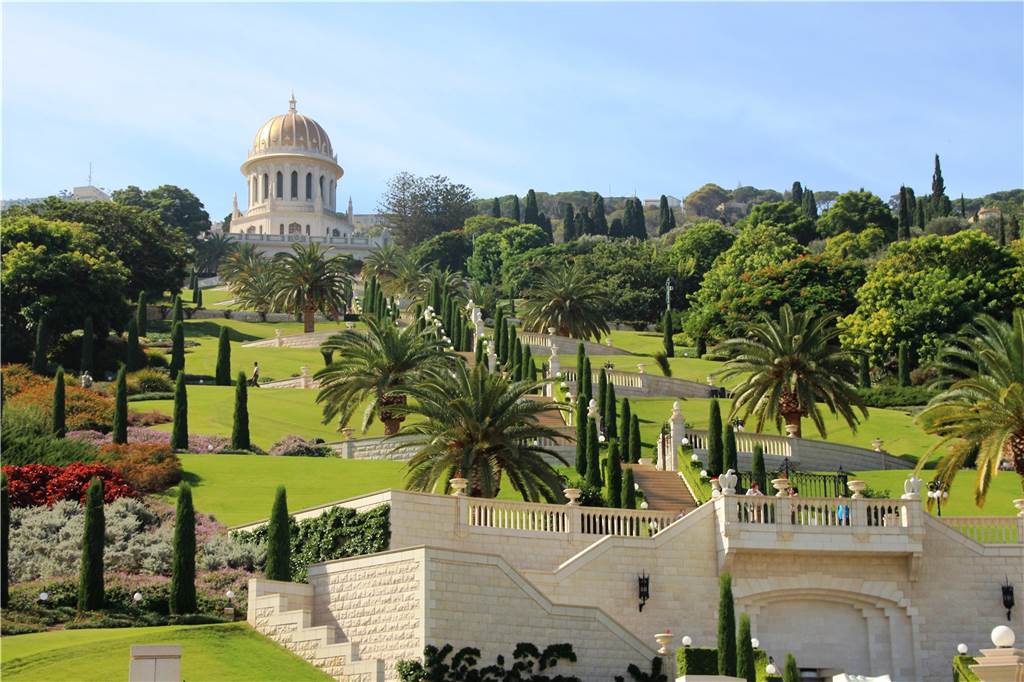 Hertenerin berichtet über Haifa: Die israelische Bevölkerung zerbricht Blick auf die Bahai-Gärten und den Tempel.