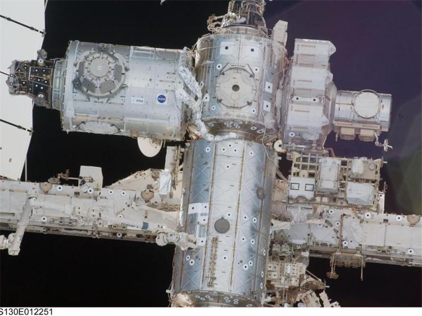 Kühlpumpe auf Raumstation ISS ausgefallen - «Keine Gefahr für Crew» Blick auf die Internationale Raumstation ISS. Foto: NASA