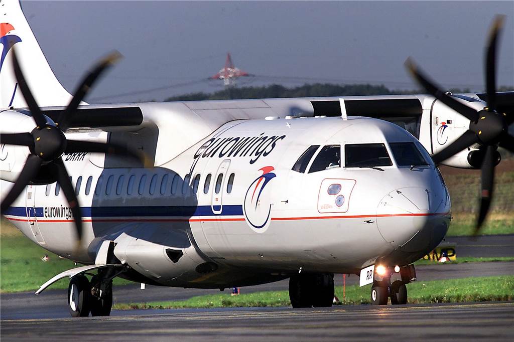 Signal-Iduna-Vorstand fordert Flugverbindung zwischen Dortmund und Berlin Blick in das Jahr 2000: Mit so einer Maschine wurde Berlin bereits von Dortmund aus angeflogen.