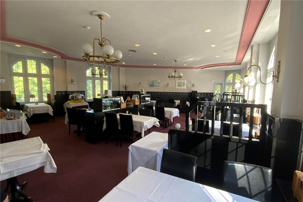Neue Aussichten für Traditions-Restaurant: Am „Alt Syburg“ tut sich was Blick in den Saal von Alt Syburg