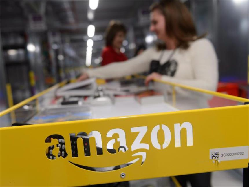 Online-Händler Amazon enttäuscht Anleger Blick in ein Amazon-Logistikzentrum bei Posen in Polen. Foto: Jakub Kaczmarczyk
