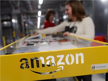 Blick in ein Amazon-Logistikzentrum bei Posen in Polen. Foto: Jakub Kaczmarczyk