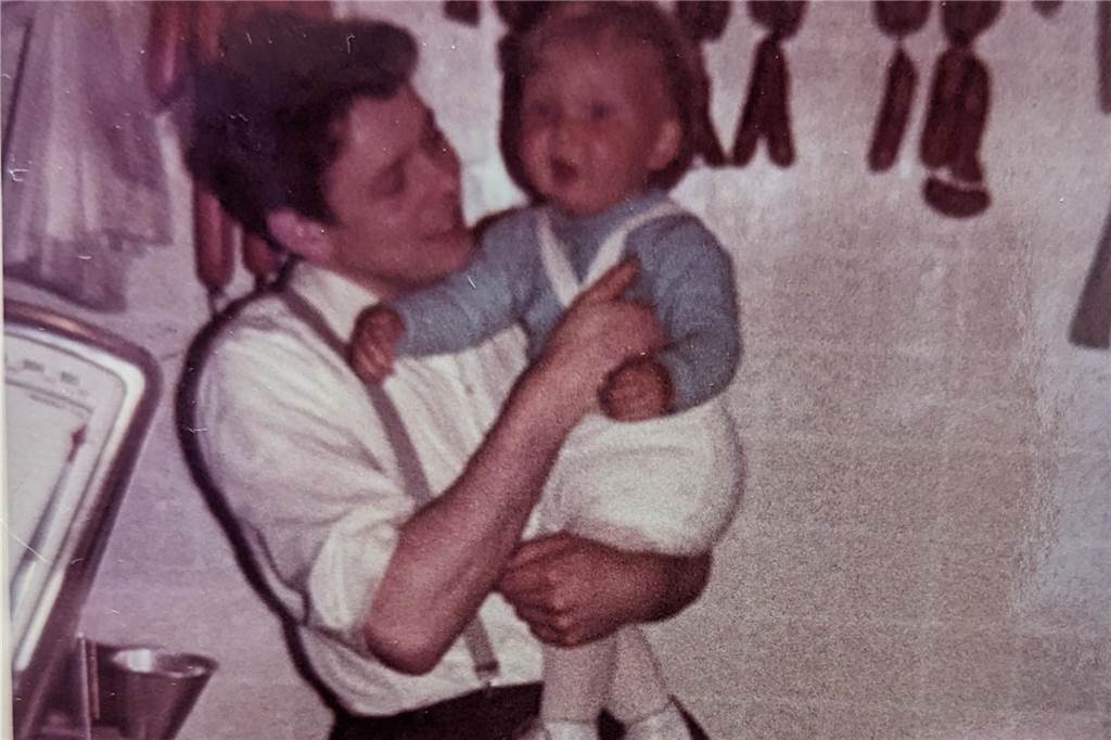 Eine Asbecker Familiengeschichte: Der Erfolg der Metzgerei Kemper Zwei Generationen Kemper: Burghard und Stefan.
