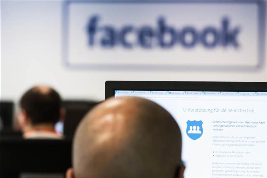 Umfrage: Viele US-Nutzer legen Facebook-Pause ein Blick ins Löschzentrum von Facebook in einem Service-Center in Berlin. Foto: Soeren Stache