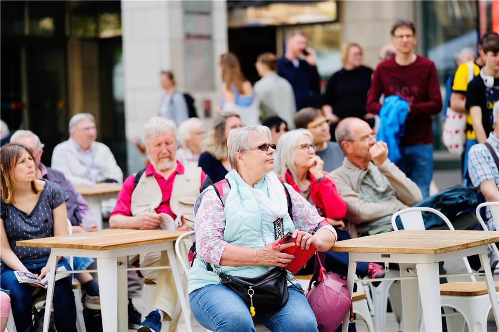 Blick ins Publikum beim Stadtfest Dortbunt.