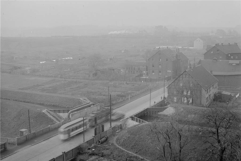 Straßenbahn auf dem Bärenbruch in Marten 1948.
