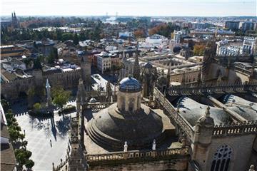 Blick vom Turm der Kathedrale auf die Altstadt von Sevilla. Foto: Bernd Thissen