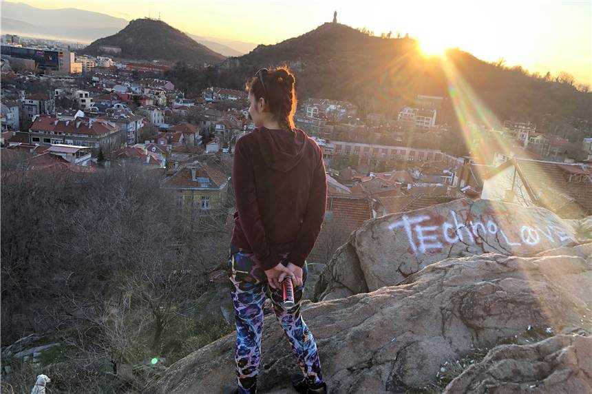 Zuwanderung aus Osteuropa: Falsche Versprechen locken nach Dortmund - Stadt fordert Hilfe Blick von einem der Hügel der Stadt Plovdiv hinab auf die Stadt. Die Wirtschaft in der ältesten Stadt Bulgariens wächst, aber nicht alle Bürger profitieren davon.