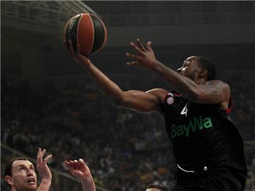 Bo McCalebb (r) holte gegen Panathinaikos Athen 15 Zähler für die Bayern. Foto: Alexandros Vlachos