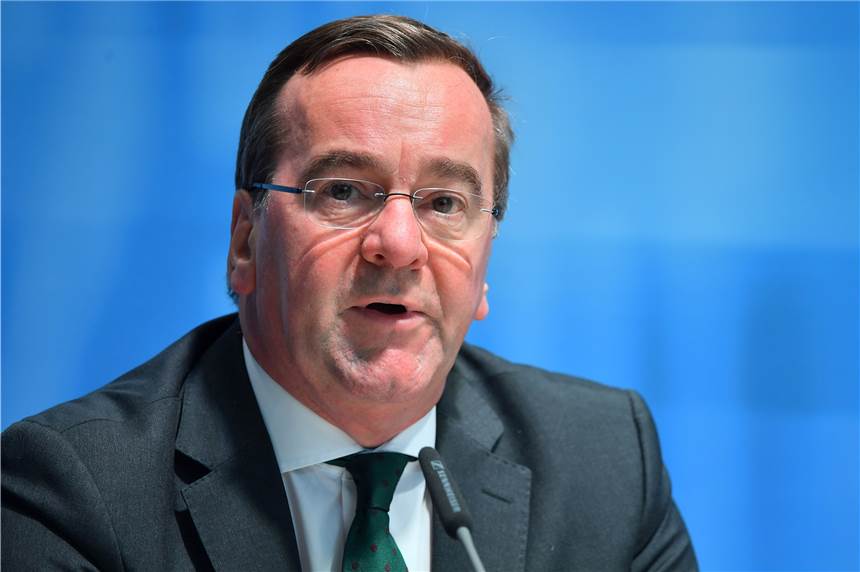 Rassismus in der Polizei: Niedersachsens Innenminister für Länder-Studie Boris Pistorius (SPD), Innenminister von Niedersachsen will eine Studie zu Polizeiarbeit und Rassismus im Verbund mehrerer Bundesländer organisieren.