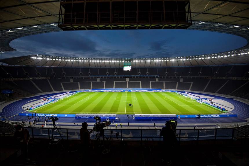 Hertha BSC gegen BVB: So verfolgen Sie das Topspiel im TV, Stream und Ticker Borussia Dortmund tritt am Samstagabend bei Hertha BSC an.