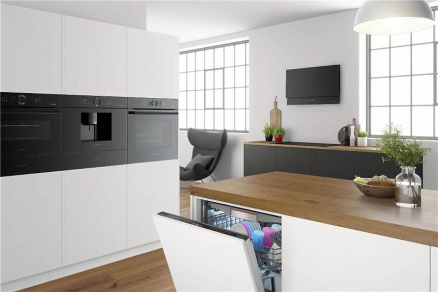Die IFA-Trends bei Hausgeräten Bosch stellt auf der IFA eine neue Serie von komplett schwarzen Einbaugeräten mit dem Namen „accent line carbon black“ vor. Foto: Bosch Hausgeräte
