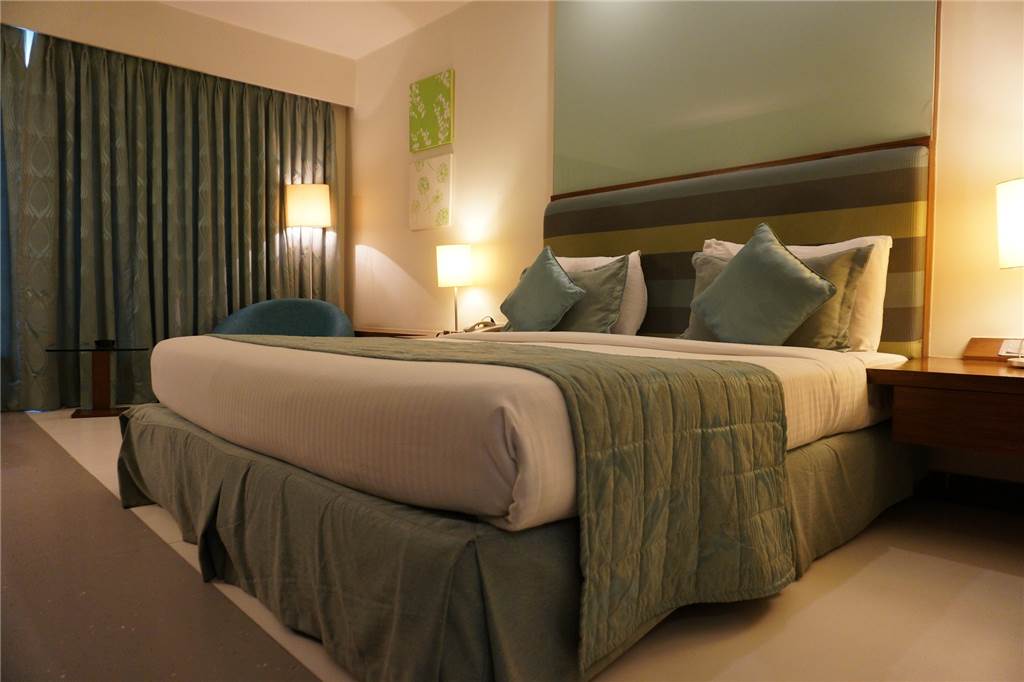 Experte erklärt: So wirkt sich das Bett auf den ruhevollen Schlaf aus Boxspringbetten sind seit einigen Jahren der große Trend in den Schlafzimmern. Doch auch hierbei gilt es, das Passende zu finden.