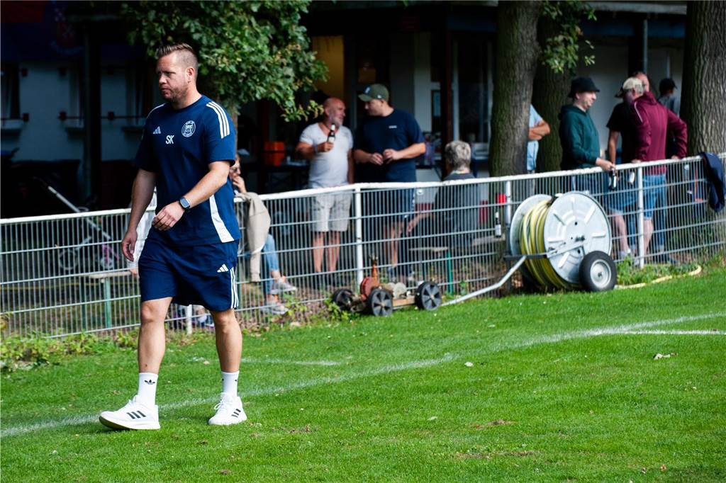 BR Billmerichs Coach Sebastian Kurt kann sich auf Rückkehrer Francis Lange verlassen. Am Sonntag war der späte Sieg gegen Niederaden aber für alle BRB-Beteiligten aufreibend.