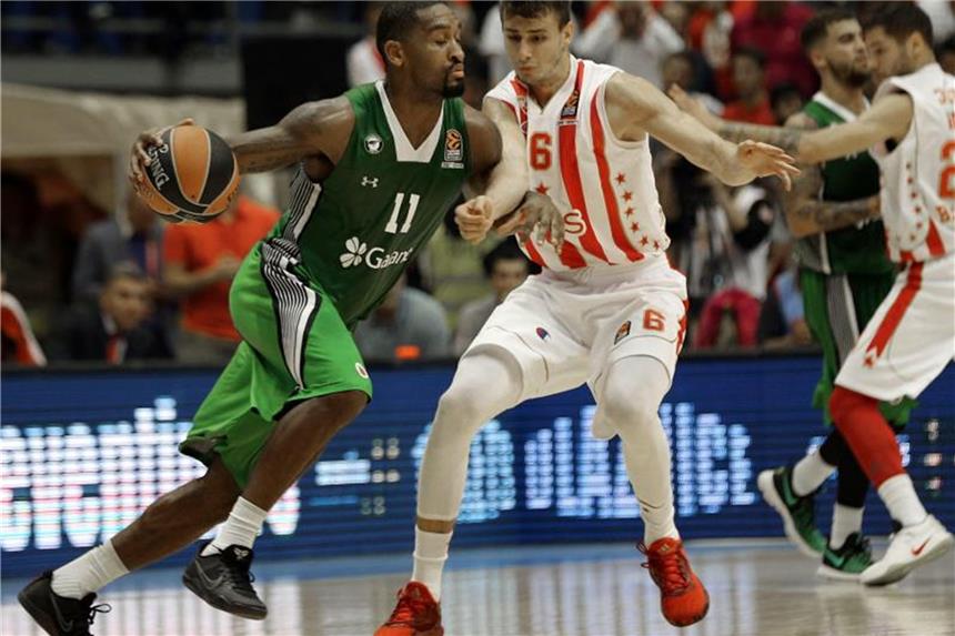 Basketballer Wanamaker wechselt zu den Boston Celtics Brad Wanamaker (l) spielte zuletzt in der Türkei. Foto: Koca Sulejmanovic