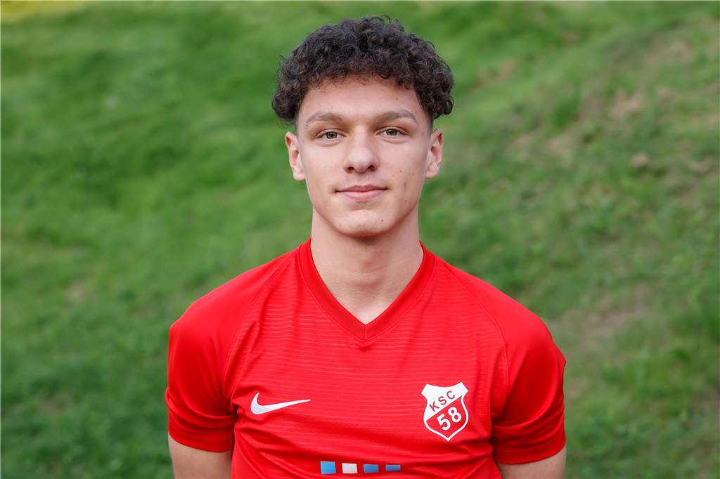 Kreuzbandriss beim Hecker-Cup: Holzwickeder Neuzugang aus Dortmund fällt lange aus Branko Vasic spielte 2020 für Kirchhörde.
