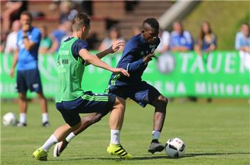 Breel Embolo soll Schalkes Offensive neuen Schwung verleihen.