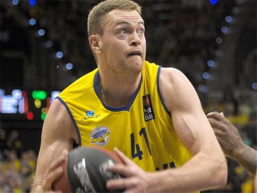 Oldenburg und Ludwigsburg gewinnen in der Champions-League Brian Qvale war der Oldenburger Topscorer. Foto: Thorsten Helmerichs