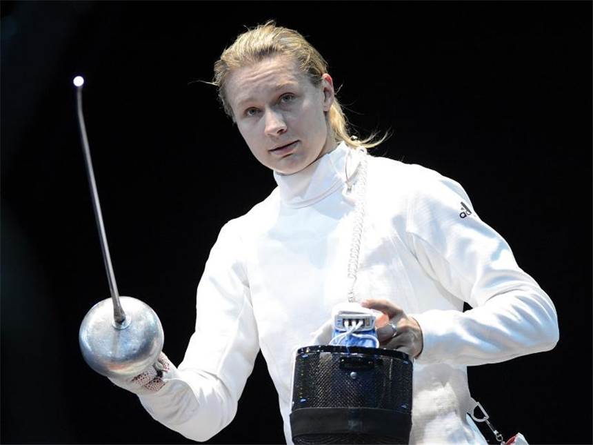 Deutsche Degendamen nur EM-Zehnte - Gold für Rumänien Britta Heidemann kam bei der EM mit der Damendegen-Mannschaft nur auf den zehnten Platz. Foto: Marius Becker