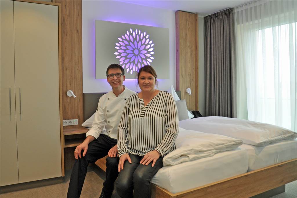 Britta und Andreas Beckhaus haben ihr Hotel Hermansnhöhe gerade erst erweitert. Sie sind zurzeit mit der Auslastung ihres Hotels zufrieden.