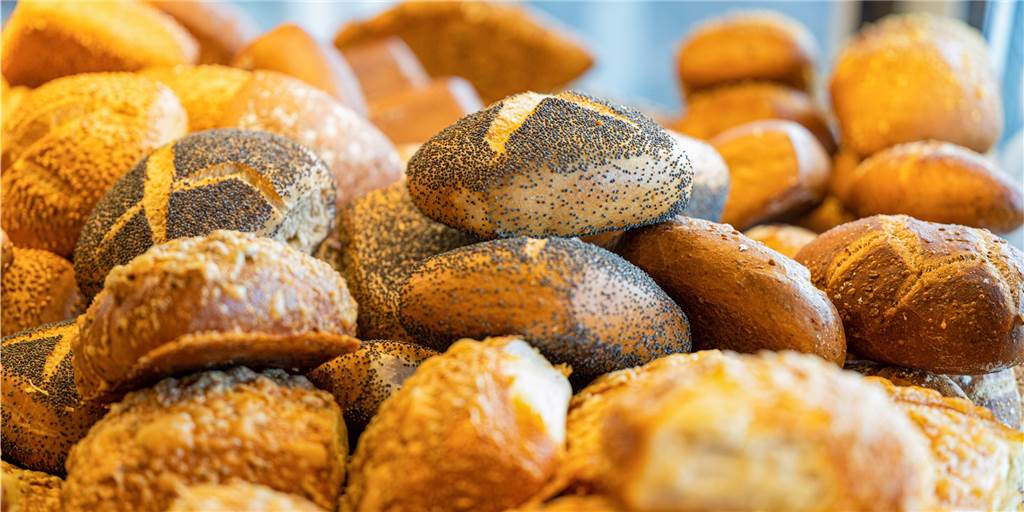 Diese Bäckereien und Hofläden öffnen an Christi Himmelfahrt in Castrop-Rauxel Brötchen bekommt man auch an Christi Himmelfahrt in vielen Bäckereien in Castrop-Rauxel.