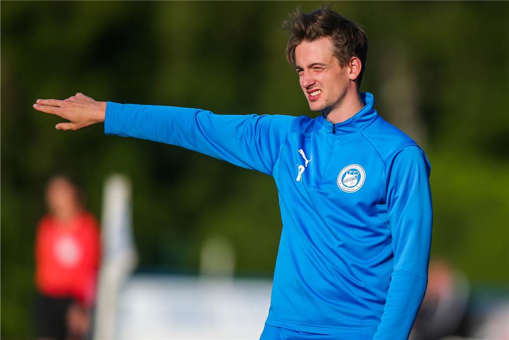 Nils da Costa Pereira gibt dem ASC 09 einen Korb und schließt sich lieber Brünninghausen an Brünnghausen Trainer Maximilian Borchmann ist davon überzeugt, dass Nils da Costa Pereira eine Verstärkung für den Klub sein wird.