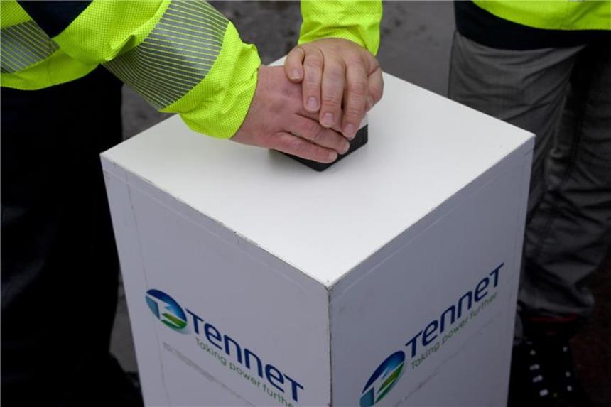 Stromnetzbetreiber Tennet im Visier der EU-Wettbewerbshüter Brüssel und Tennet arbeiteten nun an einer Reihe von Verpflichtungen und Maßnahmen, um die wettbewerbsrechtlichen Bedenken auszuräumen, hieß es. Foto: Carsten Rehder