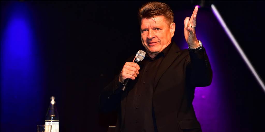 Bruno Knust in Nordkirchen: Gezielte Angriffe auf die Lachmuskulatur Bruno Knust alias „Günna“ präsentierte in Nordkirchen sein Programm „Klare Kante“.