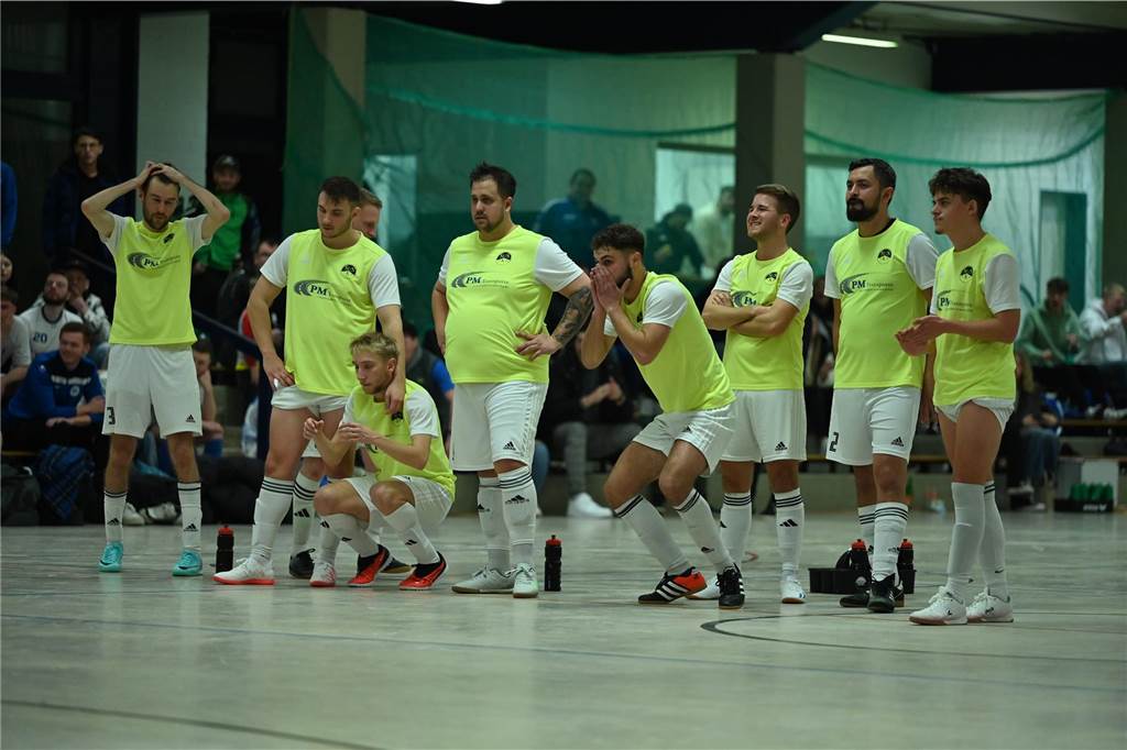 TVG Flierich-Lenningsen gewinnt das B-Turner des BSV Hereen: Viele Bilder und Impressionen BSV Heeren Wintercup B-Turnier