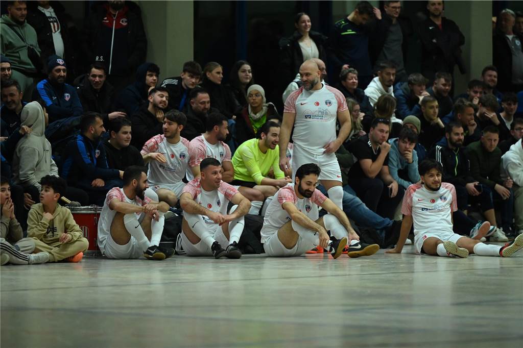 TVG Flierich-Lenningsen gewinnt das B-Turner des BSV Hereen: Viele Bilder und Impressionen BSV Heeren Wintercup B-Turnier