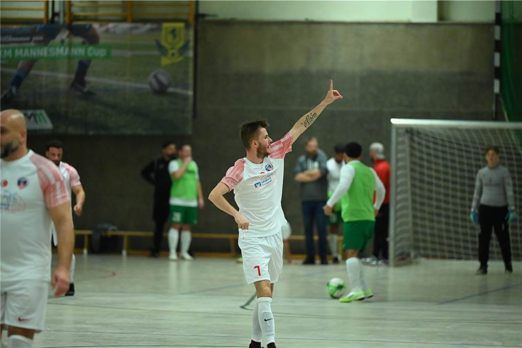 TVG Flierich-Lenningsen gewinnt das B-Turner des BSV Hereen: Viele Bilder und Impressionen BSV Heeren Wintercup B-Turnier
