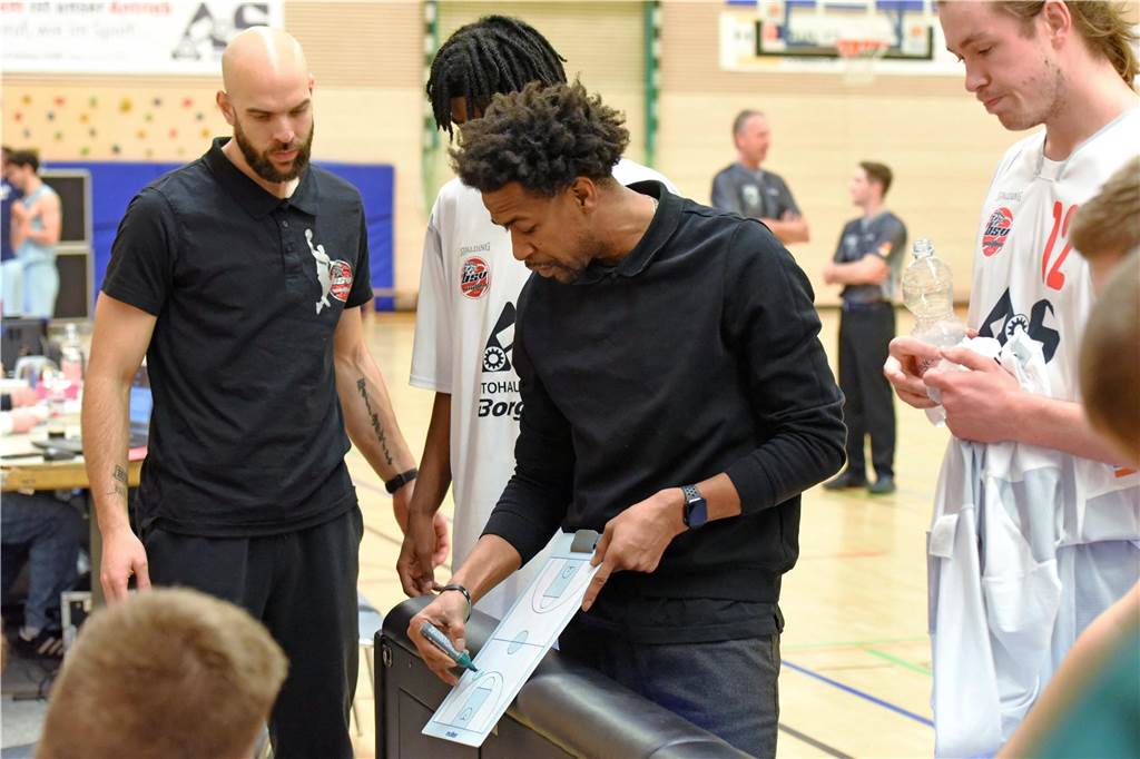 BSV Münsterland Baskets Wulfen - DTV Basketball Köln 85:76 (40:33)