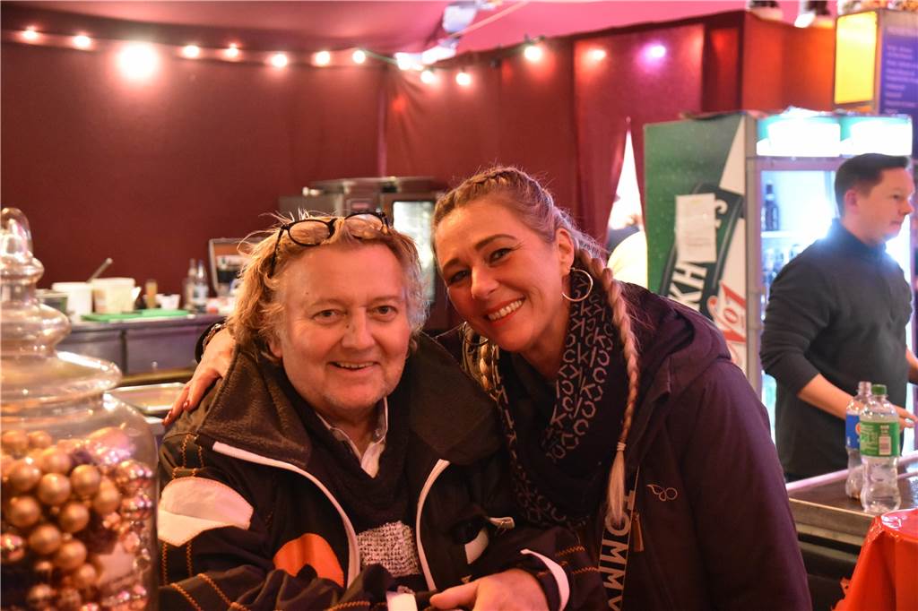 Bubi Leuthold beim Ab ins Zelt Open Air auf dem Castroper Weihnachtsmarkt