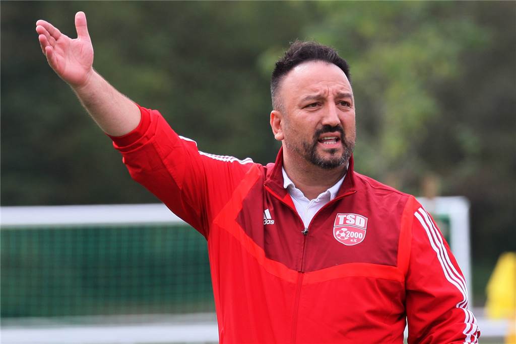 Direkter Durchmarsch in die Landesliga? Türkspor Dortmund hätte nichts dagegen Bülent Kara führte Türkspor gleich wieder an die Tabellenspitze.