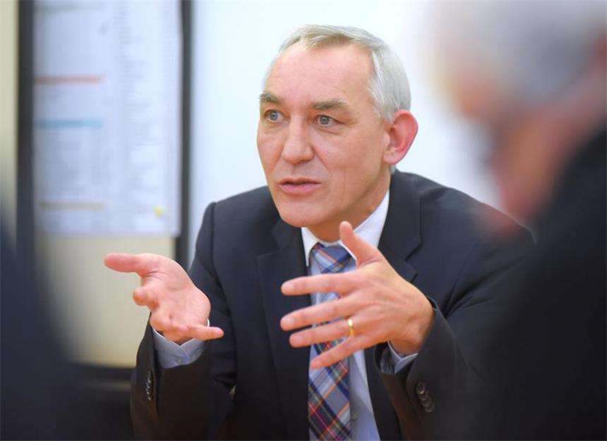 Nach Böckelühr-Aus: Wie geht es jetzt weiter? Bürgermeister Heinrich Böckelühr hört in Schwerte auf - wie geht es jetzt weiter?